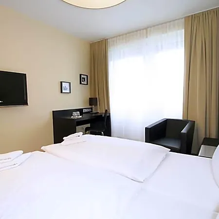Karlstor Gaestehaus Отель 2*